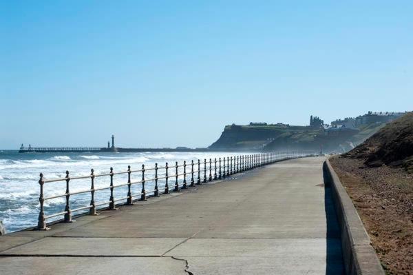 Bijou Romantic Retreat, Whitby Centre Экстерьер фото